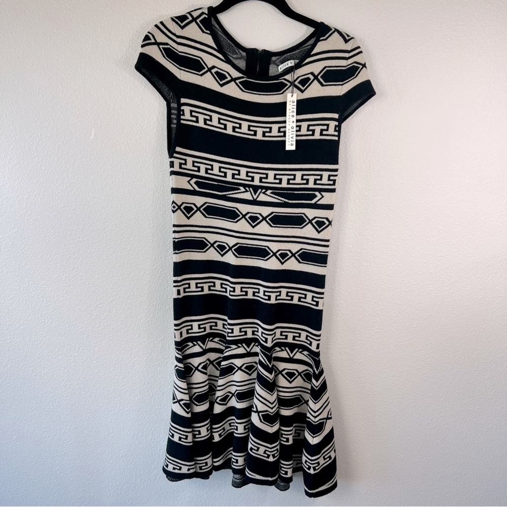 Alice + Olivia Black and White Patterned Dress - Picture 3 of 7